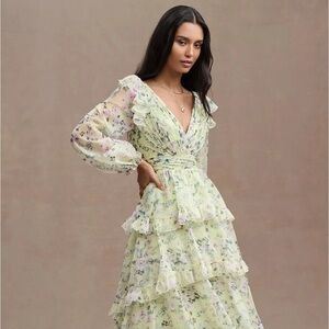 Mac Duggal Tiered A-Line Long-Sleeve Chiffon Gown Size 6